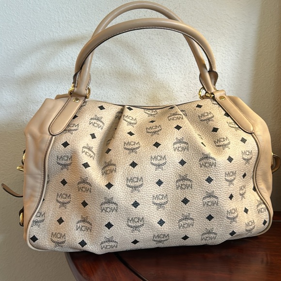 MCM Large Shoulder Bag - Picture 5 of 10